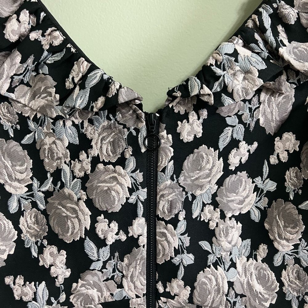 free people Saylor classic fit v neckfloral mini  Dress size small - Picture 5 of 8